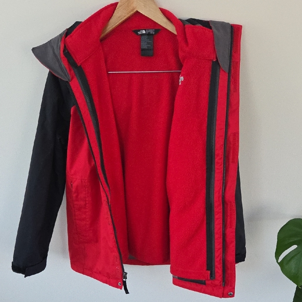 2 In 1 The North Face Boys Size 14/16 Red and Black Performance Jacket & Fleece - Picture 9 of 16